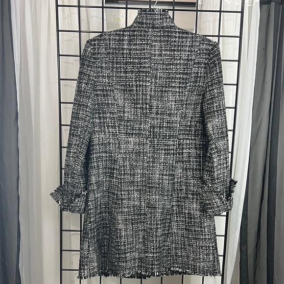 White House Black Market Elegant Long Black Jacket
EUC LIKE NEW - Picture 10 of 10